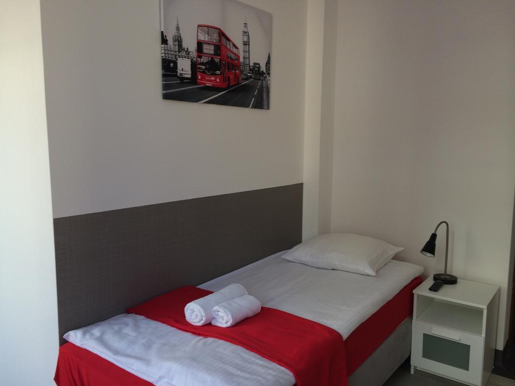 Hotel Kielce Zimmer foto